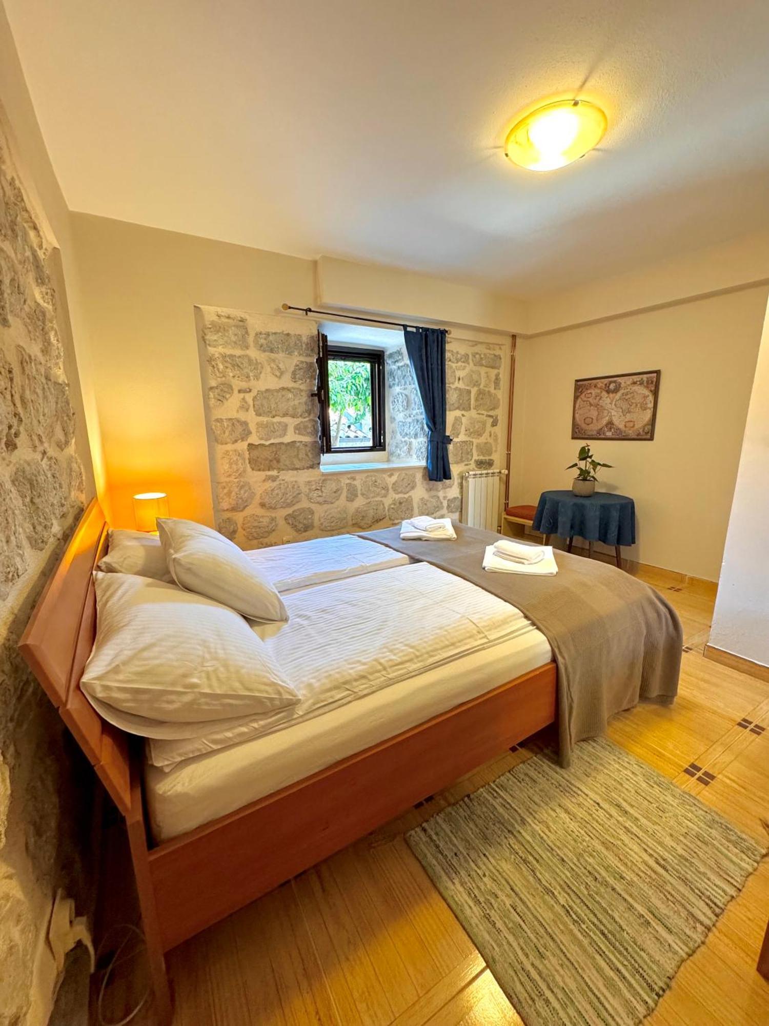 Apartments Radonicic Kotor Exteriör bild
