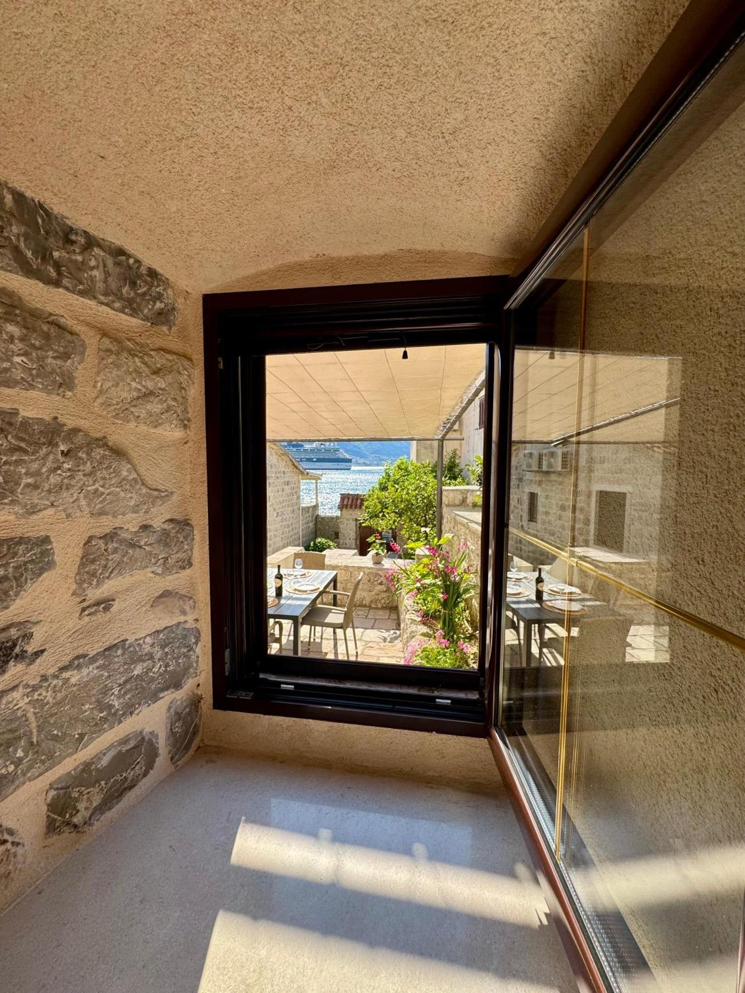 Apartments Radonicic Kotor Exteriör bild