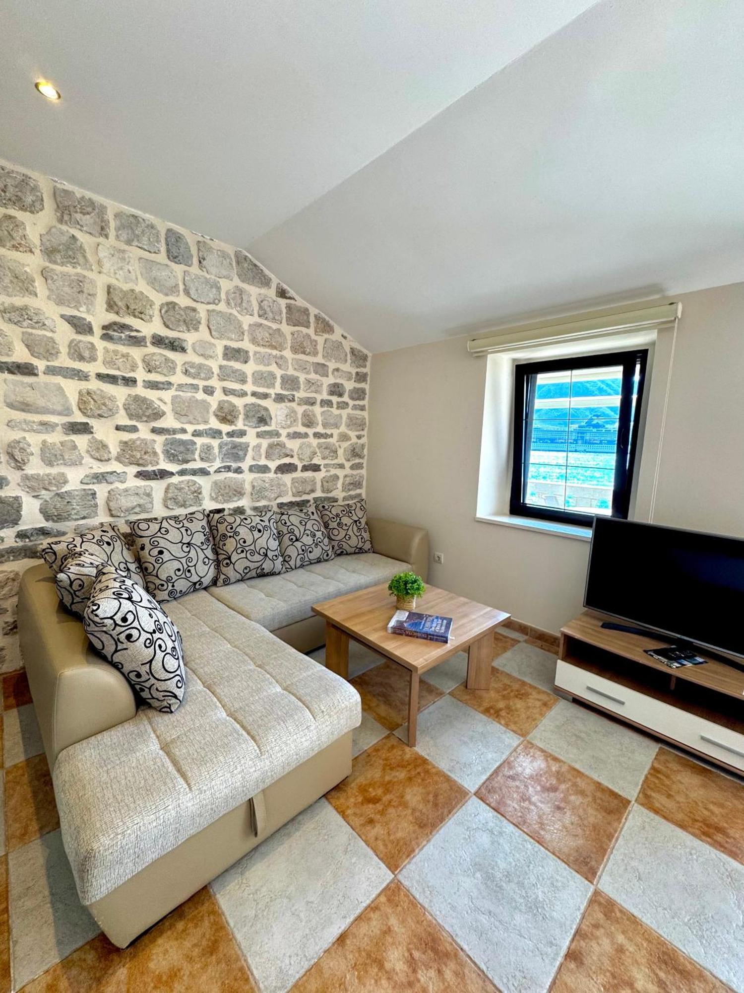 Apartments Radonicic Kotor Exteriör bild