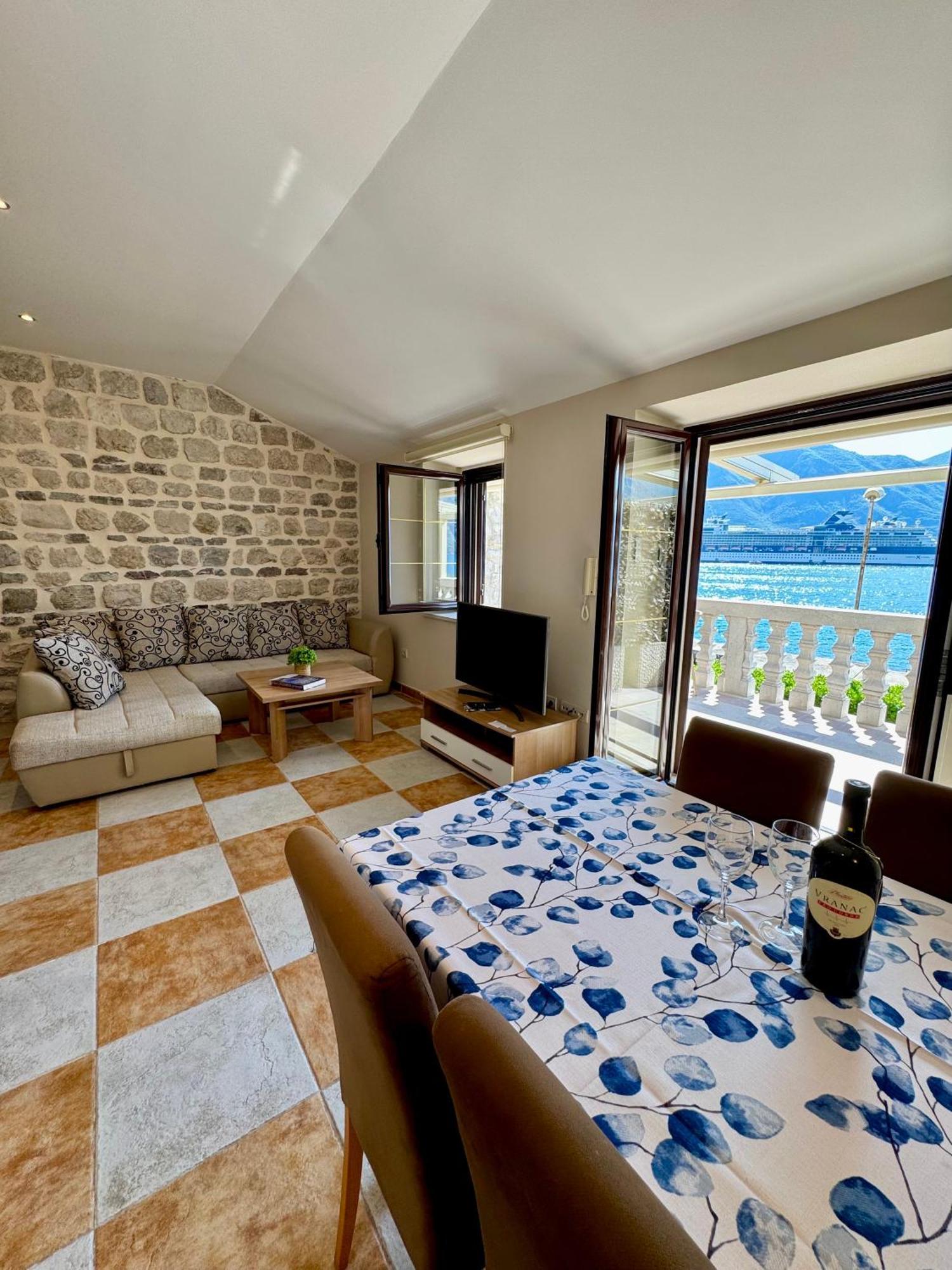 Apartments Radonicic Kotor Exteriör bild